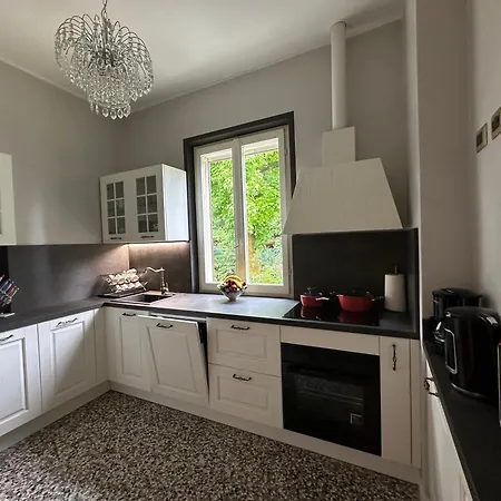 Landana Apartment Intra